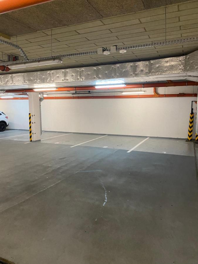 The Elite Suite II Downtown Ac & Garage Parking Bratislava Extérieur photo